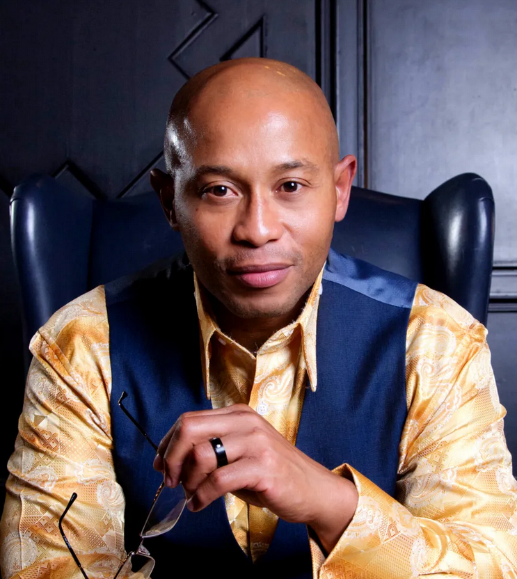 Dr. Obom  Bowen