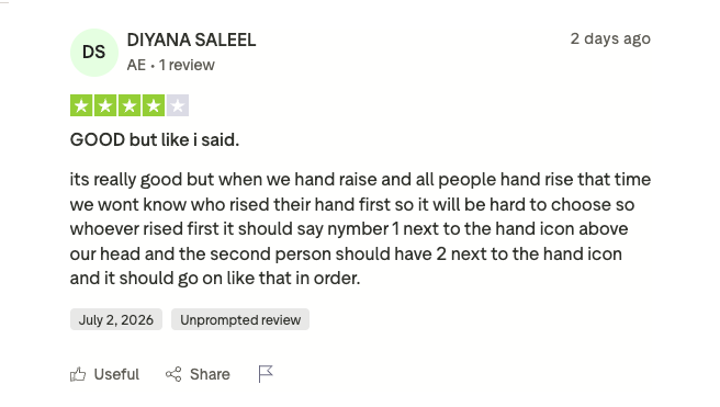 User review discussing features that Zoom offers for online meetings.